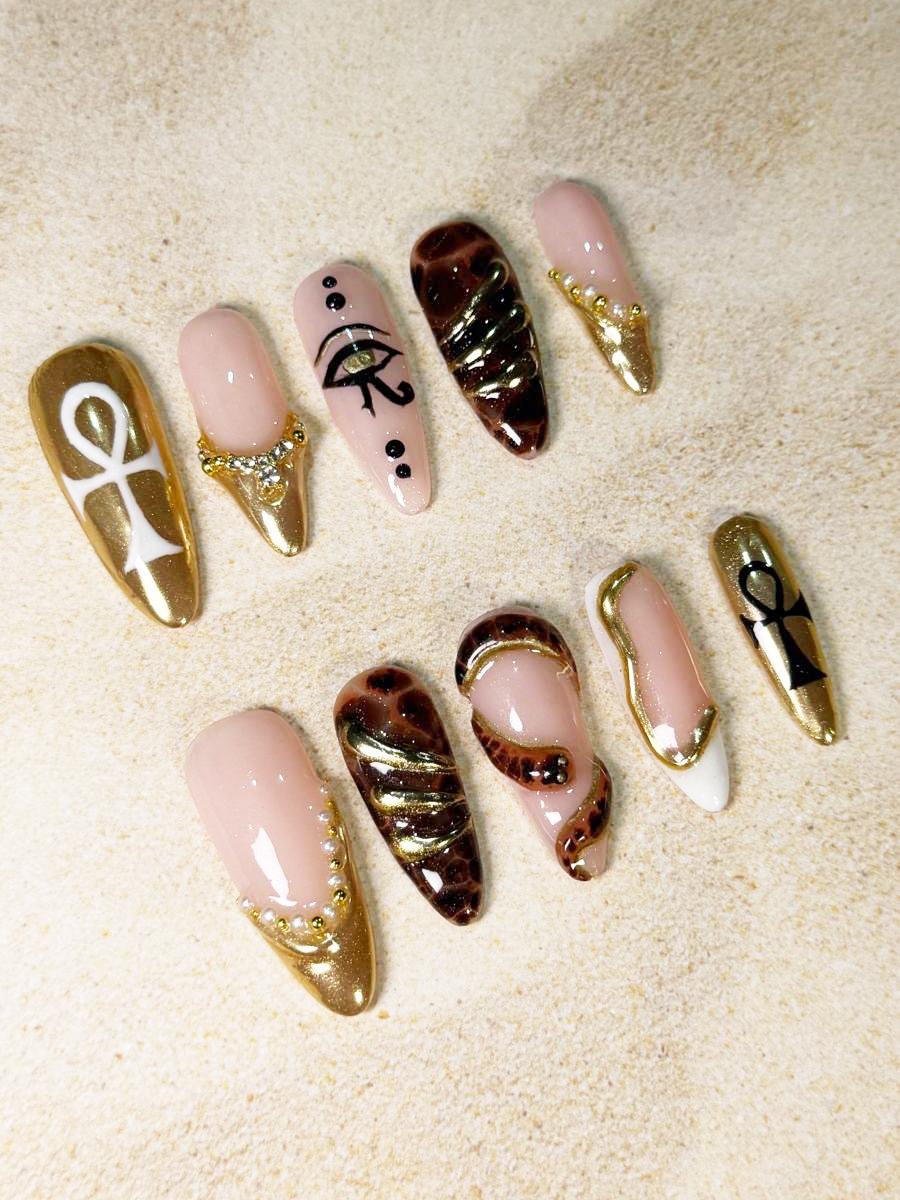 Cleopatra 3D nails